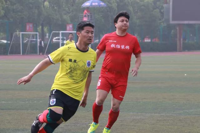 欧冠-拉菲尼亚双响登贝莱弑旧主 巴萨3-2巴黎
