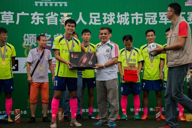 欧洲杯-姆巴佩造乌龙+伤退 法国1-0奥地利