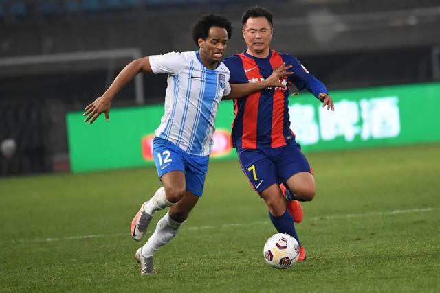 西亚28+11步行者大胜篮网 马克西20分76人灭蜂